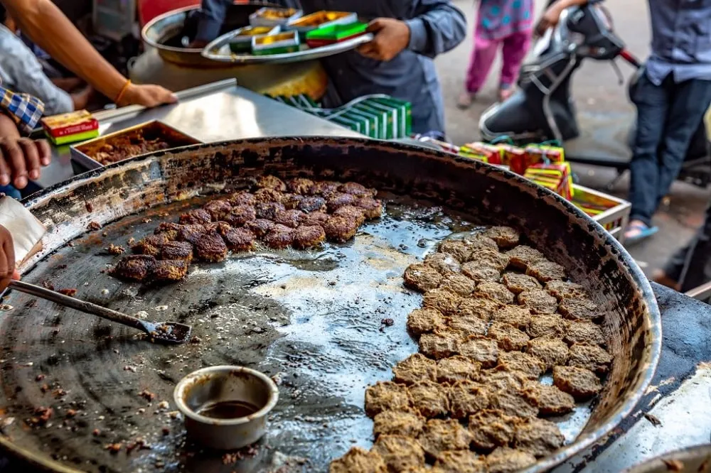 Famous Food of Lucknow (लखनऊ का प्रसिद्ध व्यंजन)