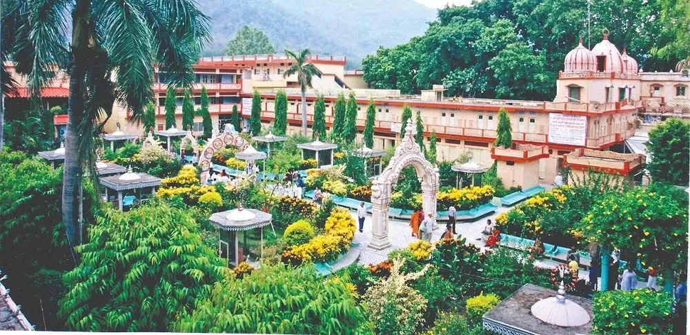 Parmarth Ashram in Rishikesh | परमार्थ आश्रम ऋषिकेश