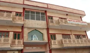 Ashram in Vrindavan near Banke Bihari Temple- वृन्दावन में बांके बिहारी के पास स्थित आश्रम