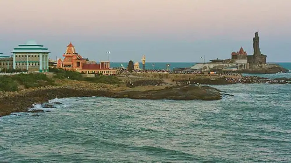 At the southernmost point of India is Kanyakumari. Thirunelveli bounds the state of Tamil Nadu’s district of Kanyakumari in the northeast, Thiruvananthapuram in Kerala in the west, the Gulf of Mannar in the southeast, and the meeting point of the Indian Ocean, Arabian Sea, and Bay of Bengal in the south. Travelers from all over India come to Kanyakumari, a famous pilgrimage and tourism destination. In addition to the temples, the area includes the Western Ghats’ beautiful mountain ranges, pristine rivers, and expansive beaches, all of which would make for the ideal vacation destination for everyone. Since Kanyakumari is easily accessible by rail and road, getting there shouldn’t be a hassle. Rail is the most effective mode of transportation to Kanyakumari.