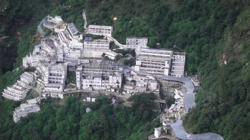 Vaishno Devi Height in Hindi- वैष्णो देवी मंदिर की ऊंचाई कितनी है