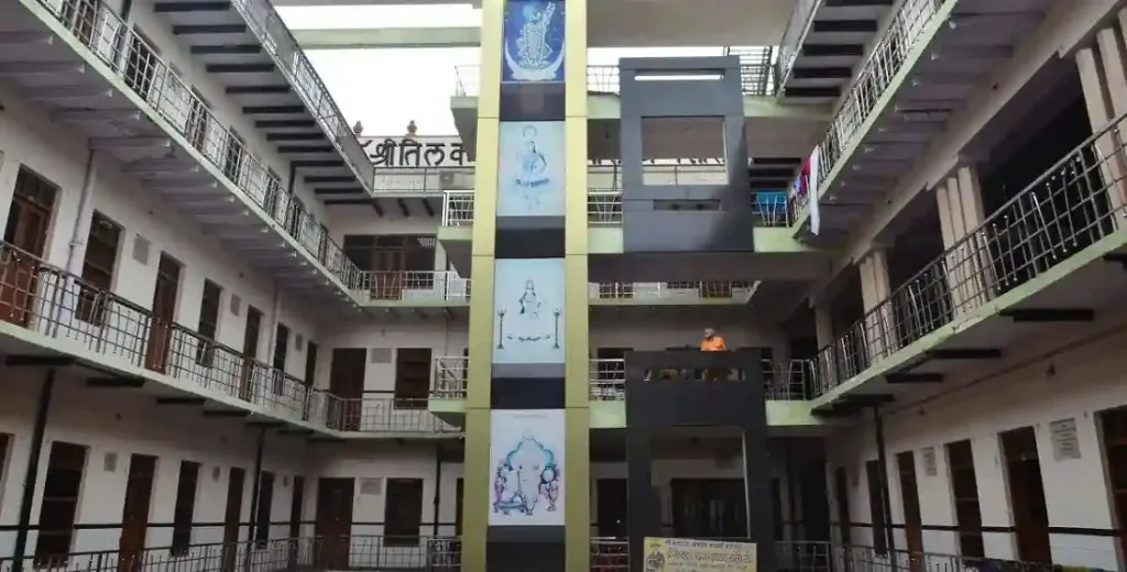 Dharamshala in Mathura near bus stand-मथुरा बस स्टैंड के पास स्थित धर्मशाला