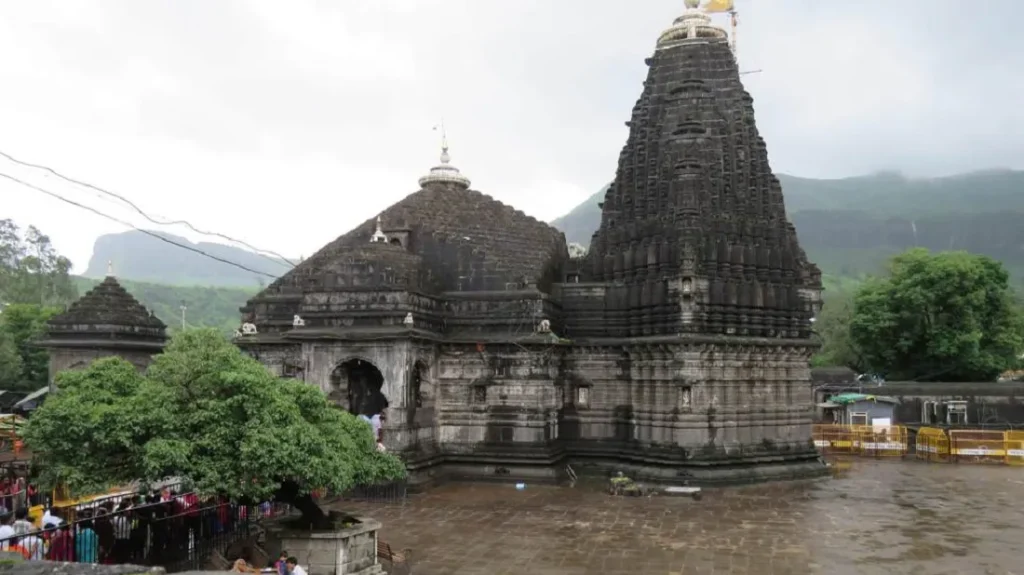 Trimbakeshwar Temple Timings - Darshan, Pooja and History